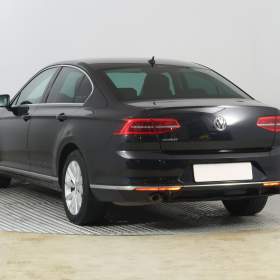 Foto inzerátu Volkswagen Passat 2.0 TDI