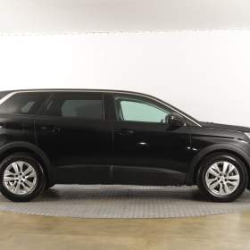 Foto inzerátu Peugeot 5008 1.5 BlueHDi