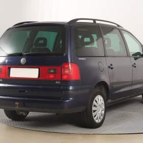 Foto inzerátu Volkswagen Sharan 2.0