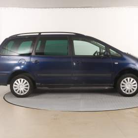 Foto inzerátu Volkswagen Sharan 2.0