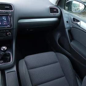 Foto inzerátu Volkswagen Golf 1.2 TSI