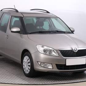 Fotka k inzerátu Škoda Roomster 1.2 TSI / 19627211