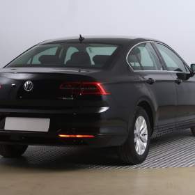 Foto inzerátu Volkswagen Passat 1.8 TSI