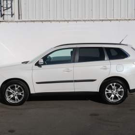 Foto inzerátu Mitsubishi Outlander 2.2 DI-D