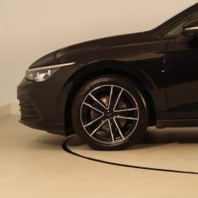 Foto inzerátu Volkswagen Golf 1.5 eTSI