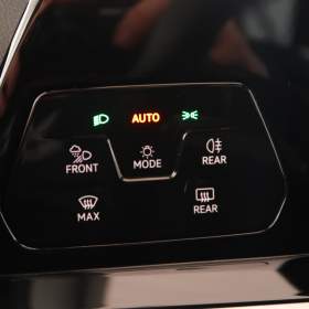 Foto inzerátu Volkswagen Golf 1.5 eTSI