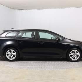 Foto inzerátu Toyota Corolla 1.8 Hybrid