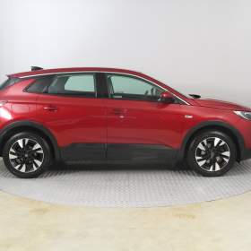 Foto inzerátu Opel Grandland 1.5 CDTI