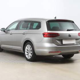 Foto inzerátu Volkswagen Passat 2.0 TDI