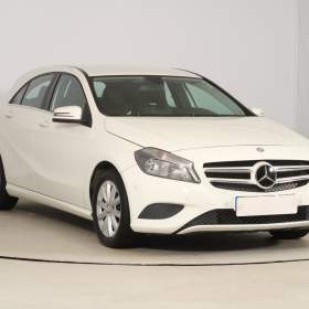 Mercedes- Benz Třídy A A 180 / 19625668