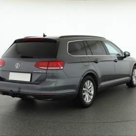 Foto inzerátu Volkswagen Passat 2.0 TDI