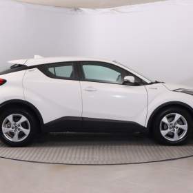 Foto inzerátu Toyota C-HR 1.8 Hybrid