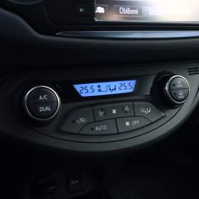 Foto inzerátu Toyota Yaris 1.5 Hybrid