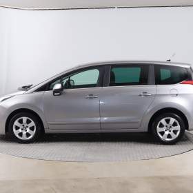 Foto inzerátu Peugeot 5008 1.6 HDi