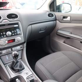 Foto inzerátu Ford Focus 1.6 i