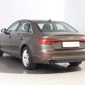 Foto inzerátu Audi A4 2.0 TDI
