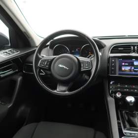 Foto inzerátu Jaguar F-Pace 20d AWD