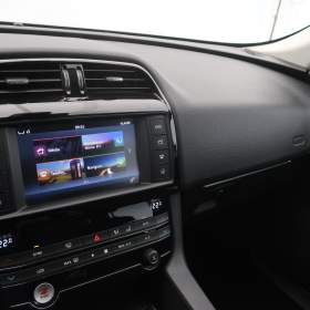 Foto inzerátu Jaguar F-Pace 20d AWD