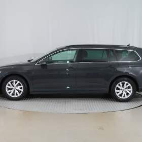 Foto inzerátu Volkswagen Passat 2.0 TDI