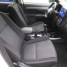 Foto inzerátu Mitsubishi Outlander 2.0