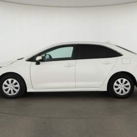 Foto inzerátu Toyota Corolla 1.8 Hybrid