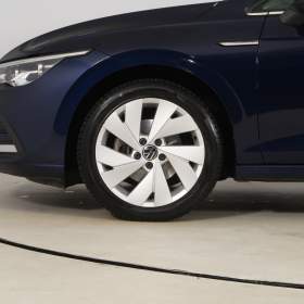 Foto inzerátu Volkswagen Golf 1.5 eTSI