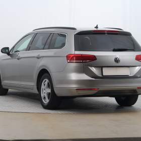 Foto inzerátu Volkswagen Passat 1.6 TDI