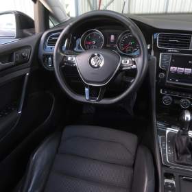 Foto inzerátu Volkswagen Golf 2.0 TDI