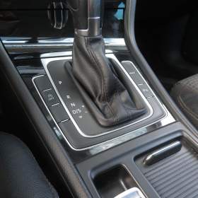 Foto inzerátu Volkswagen Golf 2.0 TDI