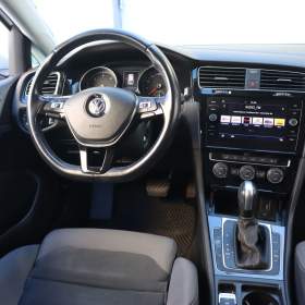 Foto inzerátu Volkswagen Golf 2.0 TDI