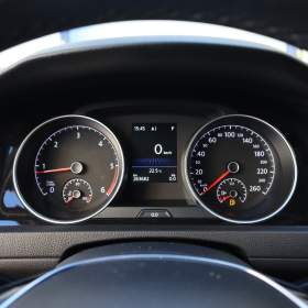 Foto inzerátu Volkswagen Golf 2.0 TDI