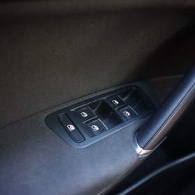 Foto inzerátu Volkswagen Golf 2.0 TDI