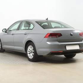 Foto inzerátu Volkswagen Passat 1.5 TSI