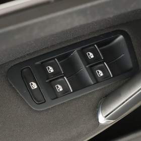 Foto inzerátu Volkswagen Golf 2.0 TDI