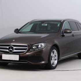 Foto inzerátu Mercedes-Benz Třídy E E 220 d
