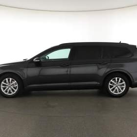 Foto inzerátu Volkswagen Passat 2.0 TDI