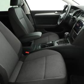 Foto inzerátu Volkswagen Passat 2.0 TDI