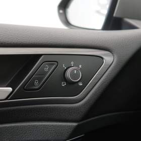 Foto inzerátu Volkswagen Golf 1.6 TDI