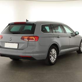 Foto inzerátu Volkswagen Passat 2.0 TDI