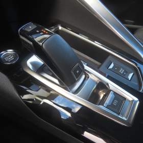 Foto inzerátu Peugeot 3008 1.2 PureTech