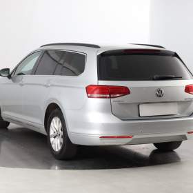 Foto inzerátu Volkswagen Passat 2.0 TDI