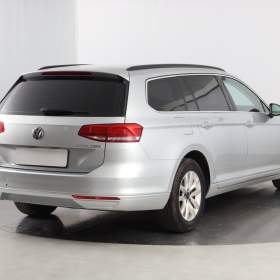 Foto inzerátu Volkswagen Passat 2.0 TDI