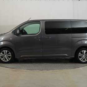 Foto inzerátu Peugeot Traveller 2.0 BlueHDi