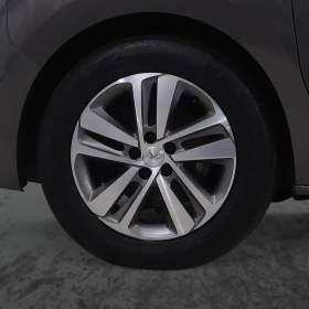 Foto inzerátu Peugeot Traveller 2.0 BlueHDi