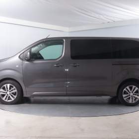 Foto inzerátu Peugeot Traveller 2.0 BlueHDi