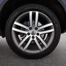 Foto inzerátu Volkswagen Touareg 3.0 TDI