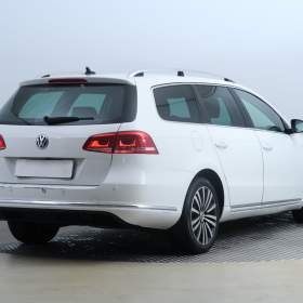 Foto inzerátu Volkswagen Passat 2.0 TDI