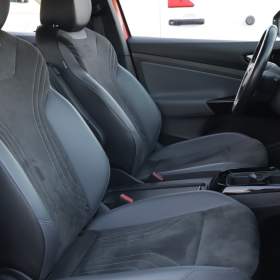 Foto inzerátu Volkswagen ID.4 Pro Perf. (82 kWh)