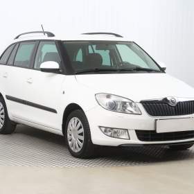 Fotka k inzerátu Škoda Fabia 1.6 TDI / 19627215