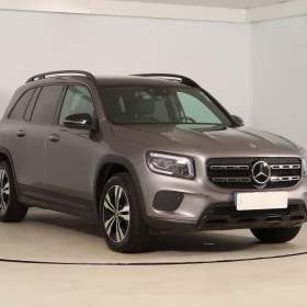 Fotka k inzerátu Mercedes- Benz GLB GLB 200 4MATIC / 19627183